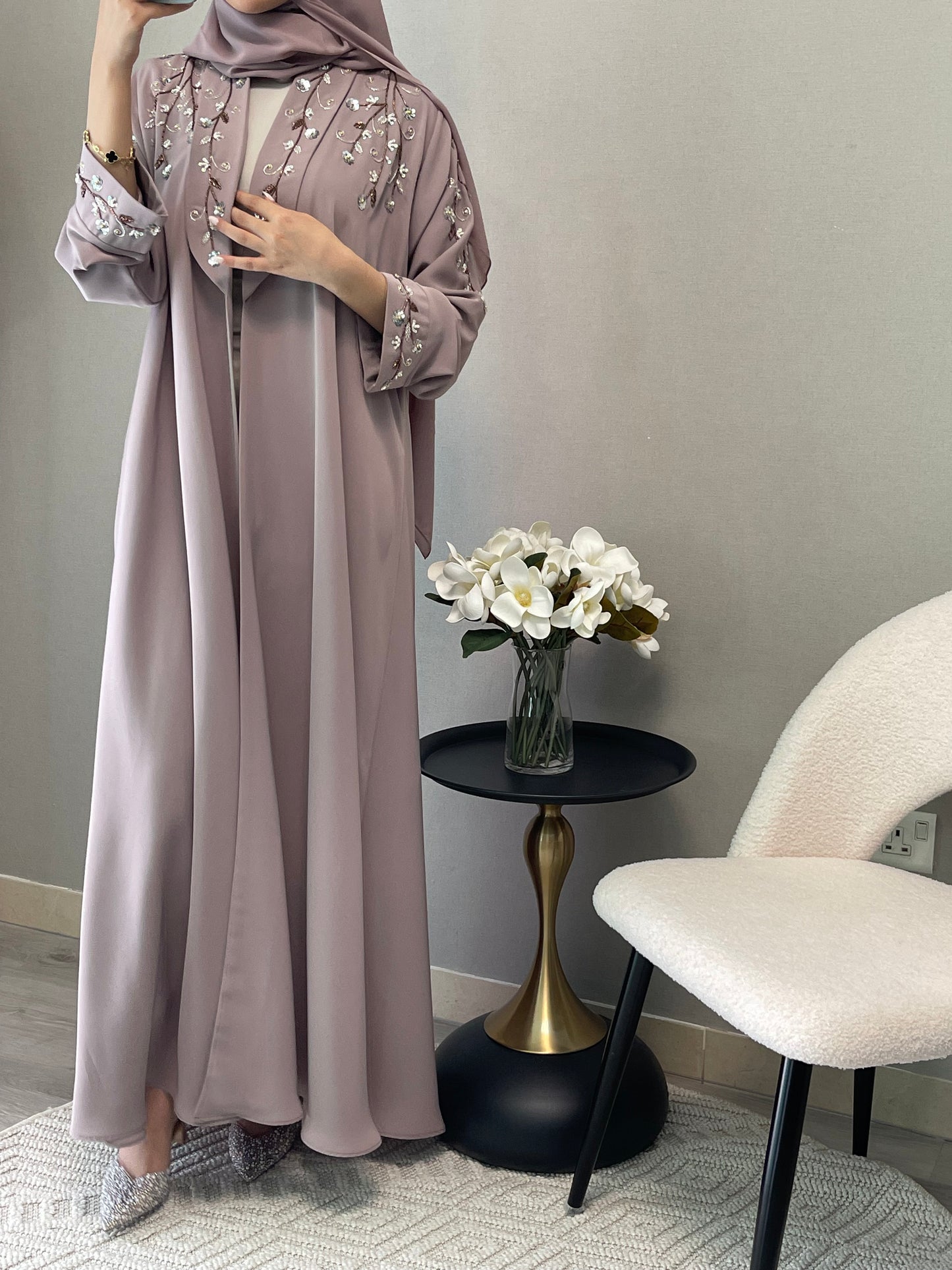 عبايه ملونه راقيه